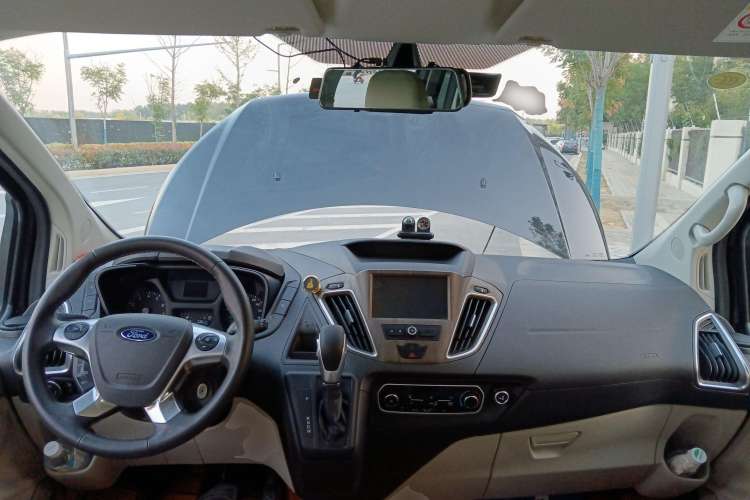 Used Ford Tourneo Custom 2020 2.0T Automatic Elite Version China VI Standard Center Console
