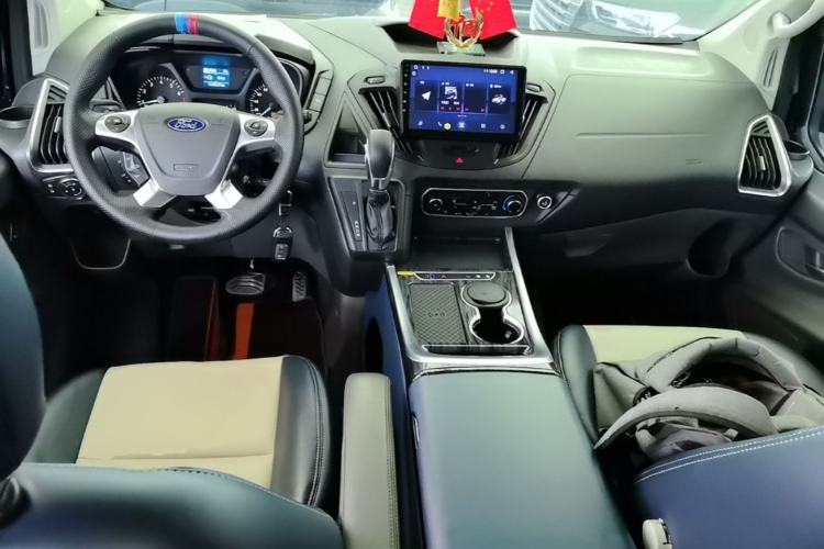 Used Ford Tourneo Custom 2020 2.0T Automatic Elite Version China VI Standard Center Console