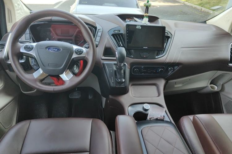 Used Ford Tourneo Custom 2020 2.0T Automatic Elite Version China VI Standard Center Console