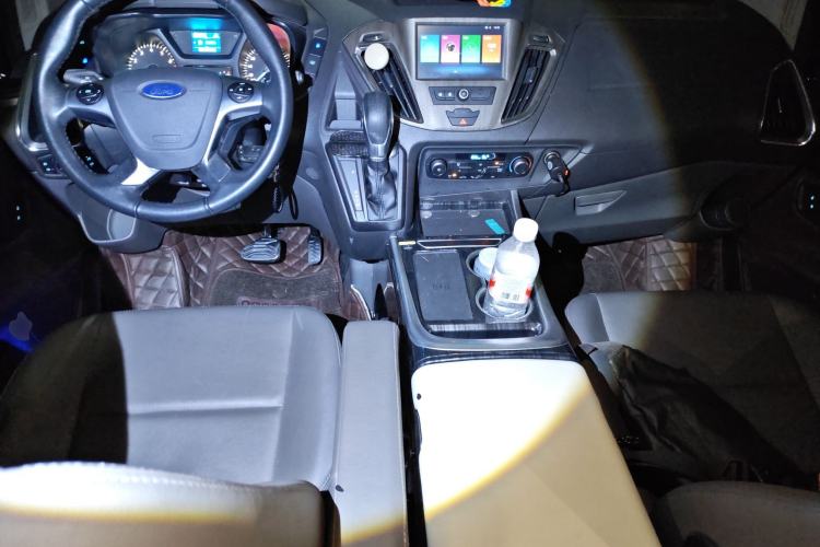 Used Ford Tourneo Custom 2020 2.0T Automatic Elite Edition China VI Standard Center Console