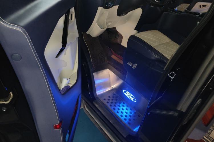 Used Ford Tourneo Custom 2020 2.0T Automatic Elite Edition China VI Standard Driver Seat
