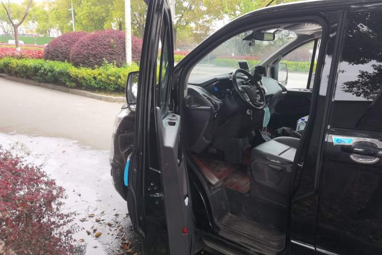 Used Ford Tourneo Custom 2020 Revised Version 2.0T Automatic Elite Edition Driver Seat