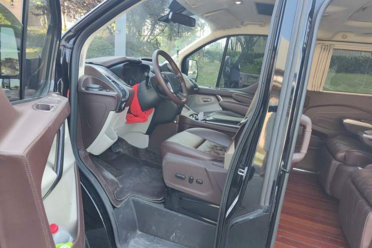 Used Ford Tourneo Custom 2020 2.0T Automatic Elite Version China VI Standard Driver Seat
