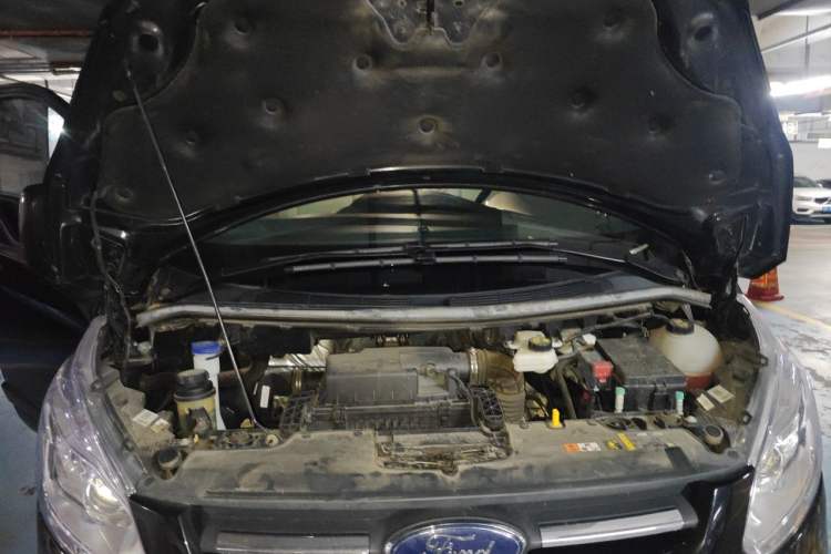 Used Ford Tourneo Custom 2020 2.0T Automatic Elite Edition China VI Standard Engine Bay