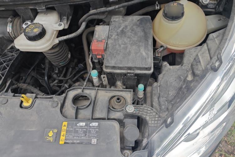 Used Ford Tourneo Custom 2020 2.0T Automatic Elite Edition China VI Standard Engine Bay Left