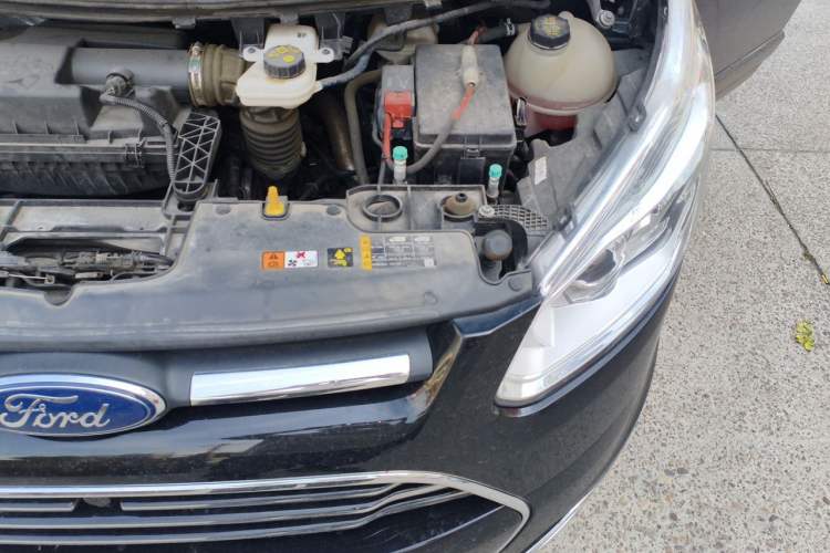 Used Ford Tourneo Custom 2020 Revised Version 2.0T Automatic – Elite Edition Engine Bay Left