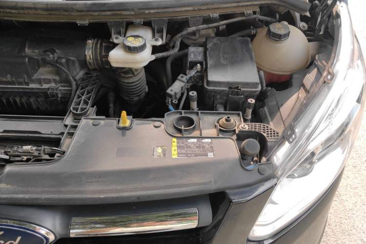 Used Ford Tourneo Custom 2020 2.0T Automatic Elite Edition China VI Standard Engine Bay Left