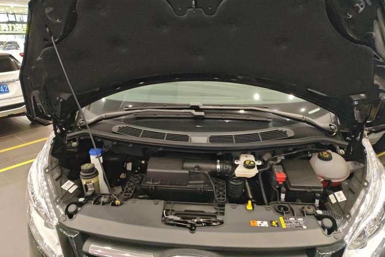 Used Ford Tourneo Custom 2020 2.0T Automatic Elite Edition China VI Standard Engine Bay