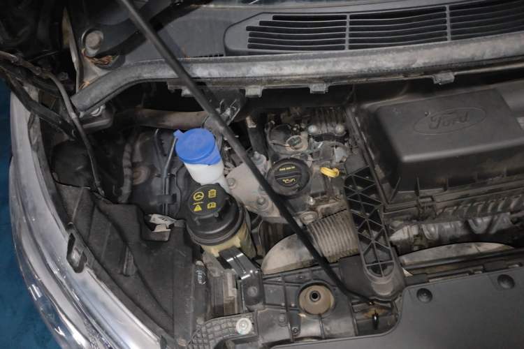 Used Ford Tourneo Custom 2020 2.0T Automatic Elite Edition China VI Standard Engine Bay Right