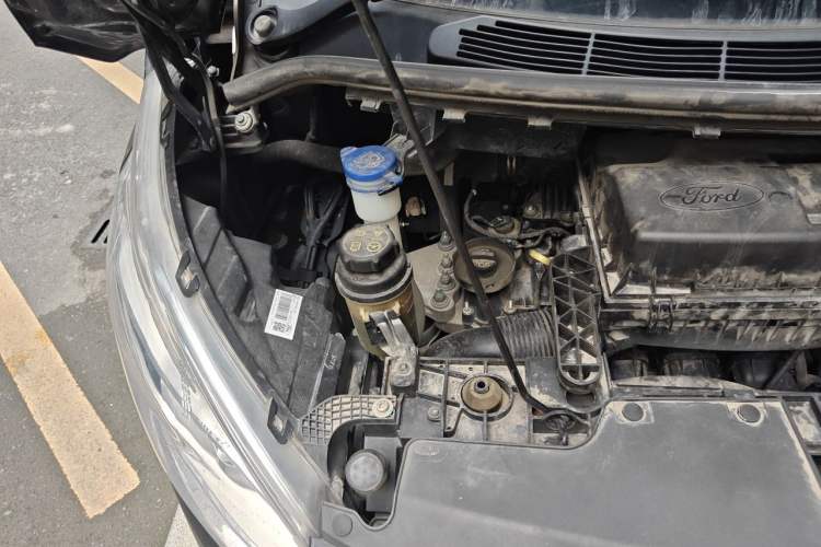 Used Ford Tourneo Custom 2020 2.0T Automatic Elite Edition China VI Standard Engine Bay Right