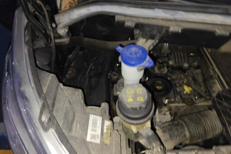 Used Ford Tourneo Custom 2020 2.0T Automatic Elite Edition China VI Standard Engine Bay Right