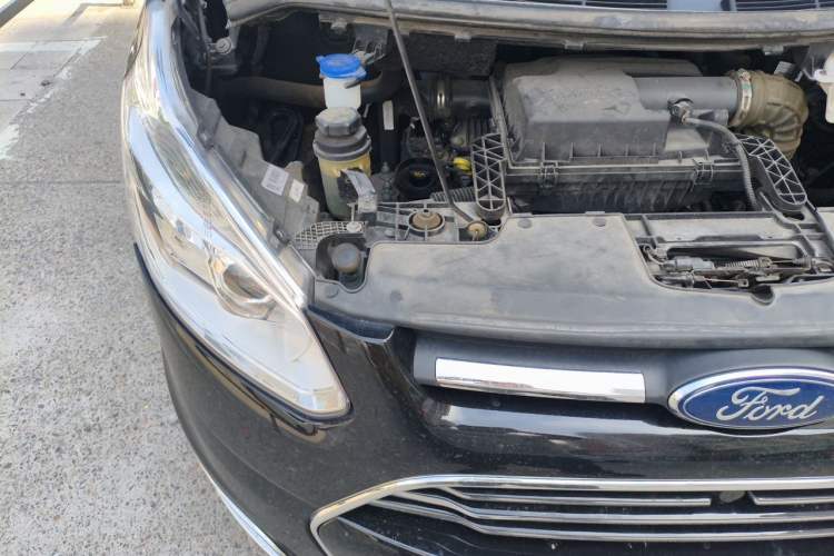 Used Ford Tourneo Custom 2020 Revised Version 2.0T Automatic – Elite Edition Engine Bay Right