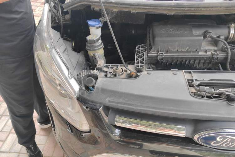 Used Ford Tourneo Custom 2020 2.0T Automatic Elite Edition China VI Standard Engine Bay Right