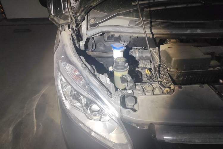 Used Ford Tourneo Custom 2020 2.0T Automatic Elite Edition China VI Standard Engine Bay Right