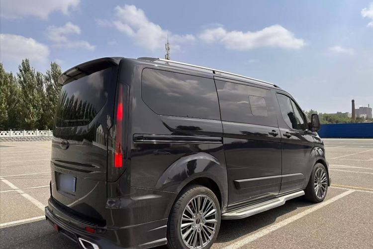 Used Ford Tourneo Custom 2022 2.0T Top-of-the-Line Version Exterior 2