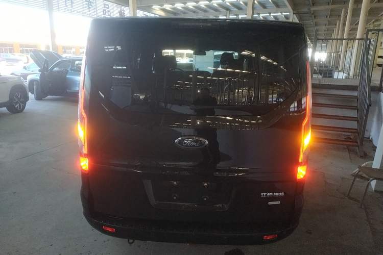 Used Ford Tourneo Custom 2020 2.0T Automatic Elite Edition China VI Standard Exterior 4