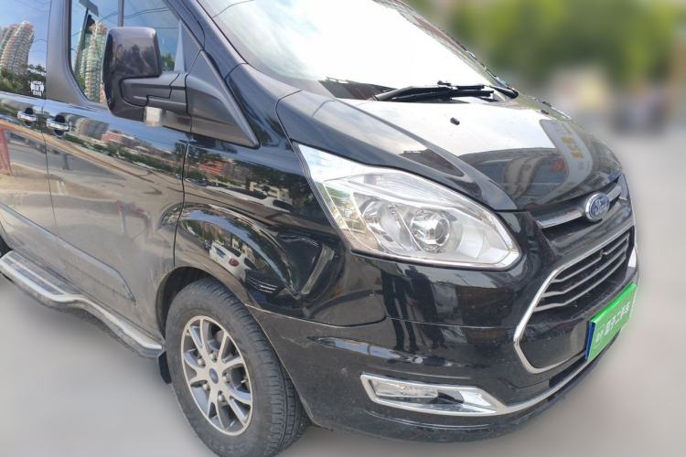 Used Ford Tourneo Custom 2020 Revised Version 2.0T Automatic – Elite Edition Front Right 45 Deg