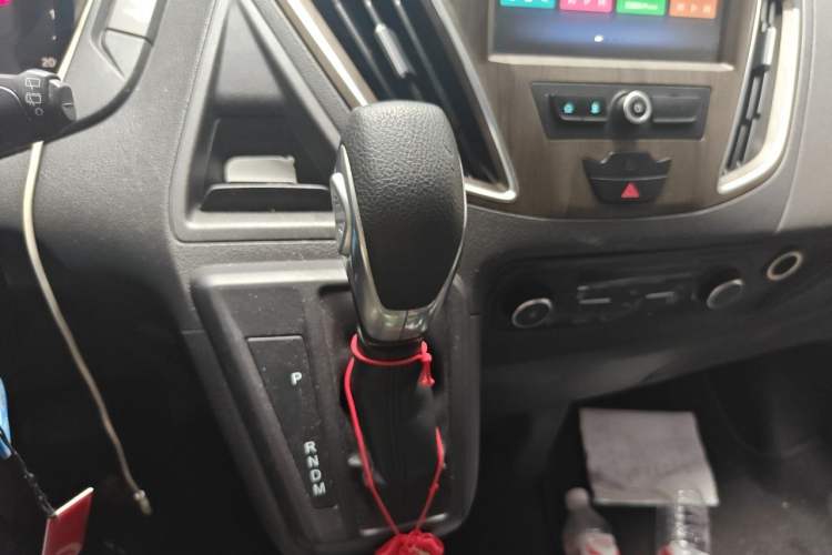 Used Ford Tourneo Custom 2020 2.0T Automatic Elite Edition China VI Standard Gear Lever