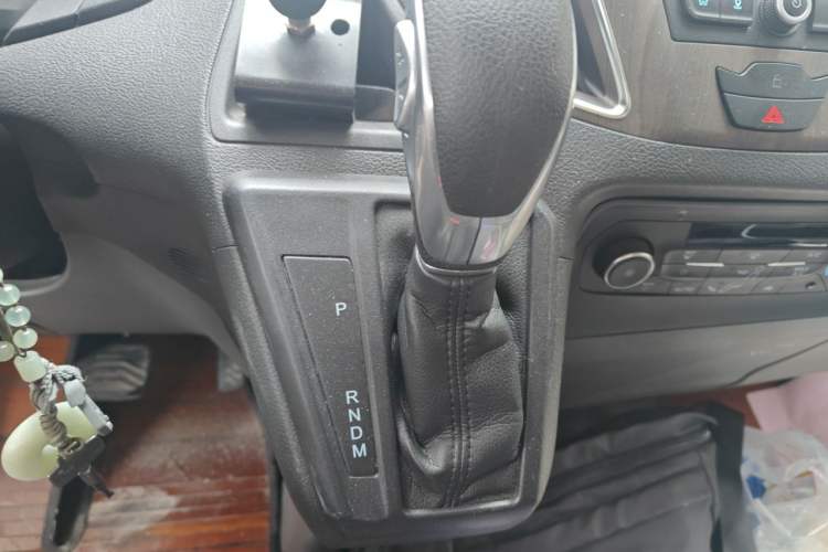 Used Ford Tourneo Custom 2020 2.0T Automatic Elite Edition China VI Standard Gear Lever