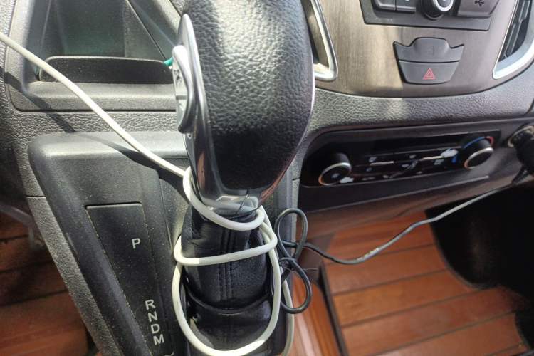 Used Ford Tourneo Custom 2020 2.0T Automatic Elite Edition China VI Standard Gear Lever