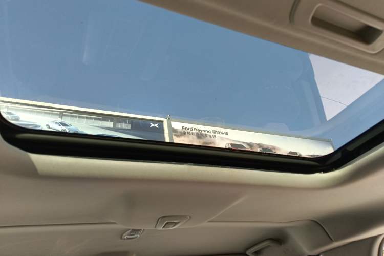 Used Ford Tourneo Custom 2020 2.0T Automatic Elite Edition China VI Standard Headliner