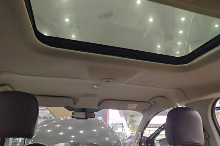 Used Ford Tourneo Custom 2020 2.0T Automatic Elite Edition China VI Standard Headliner