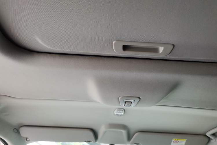Used Ford Tourneo Custom 2020 2.0T Automatic Elite Version China VI Standard Headliner