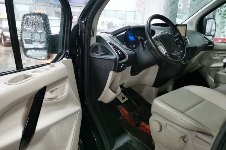 Used Ford Tourneo Custom 2020 2.0T Automatic Elite Edition China VI Standard Interior 3