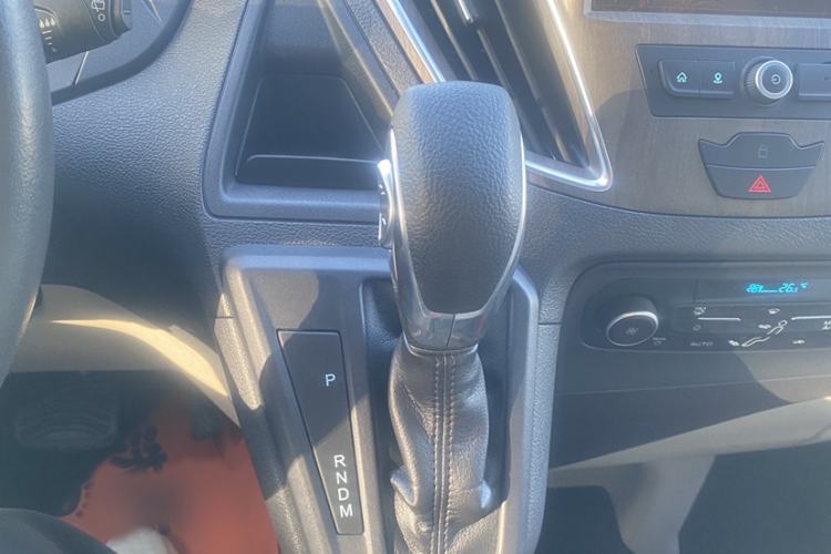 Used Ford Tourneo Custom 2020 2.0T Automatic Elite Edition China VI Standard Interior 3