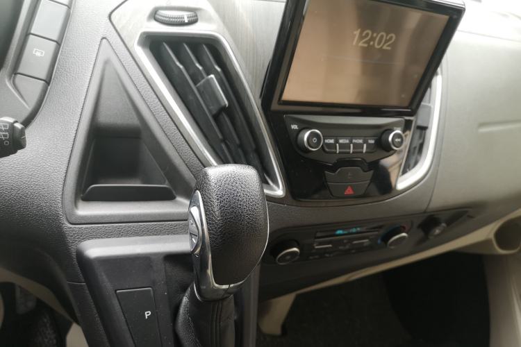 Used Ford Tourneo Custom 2020 2.0T Automatic Elite Edition China VI Standard Interior 3