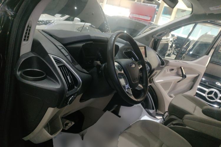 Used Ford Tourneo Custom 2020 2.0T Automatic Elite Edition China VI Standard Interior 3