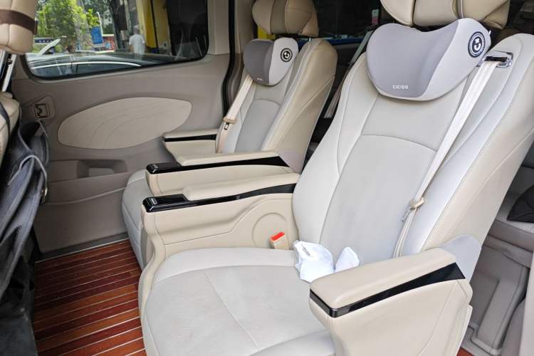 Used Ford Tourneo Custom 2020 2.0T Automatic Elite Edition China VI Standard Interior 4