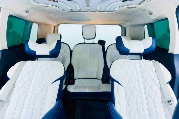 Used Ford Tourneo Custom 2020 2.0T Automatic Elite Edition China VI Standard Interior 4