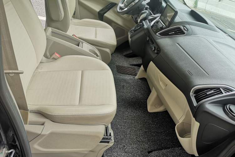 Used Ford Tourneo Custom 2020 2.0T Automatic Elite Edition China VI Standard Interior 4