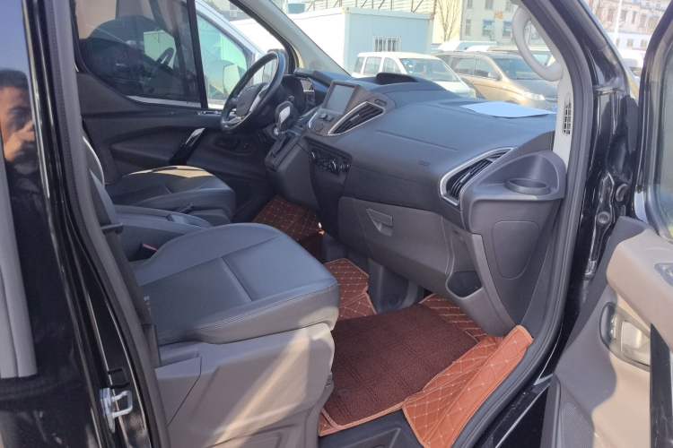 Used Ford Tourneo Custom 2020 2.0T Automatic Elite Edition China VI Standard Interior 5