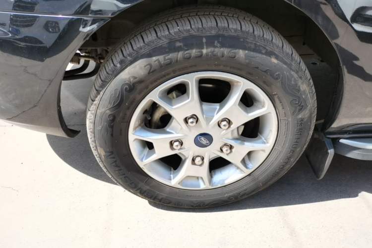 Used Ford Tourneo Custom 2020 2.0T Automatic Elite Edition China VI Standard Left Front Wheel Hub
