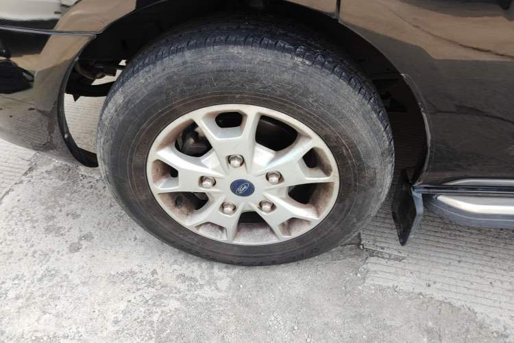 Used Ford Tourneo Custom 2020 2.0T Automatic Elite Edition China VI Standard Left Front Wheel Hub