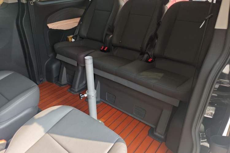 Used Ford Tourneo Custom 2020 2.0T Automatic Elite Edition China VI Standard Left Rear Seat