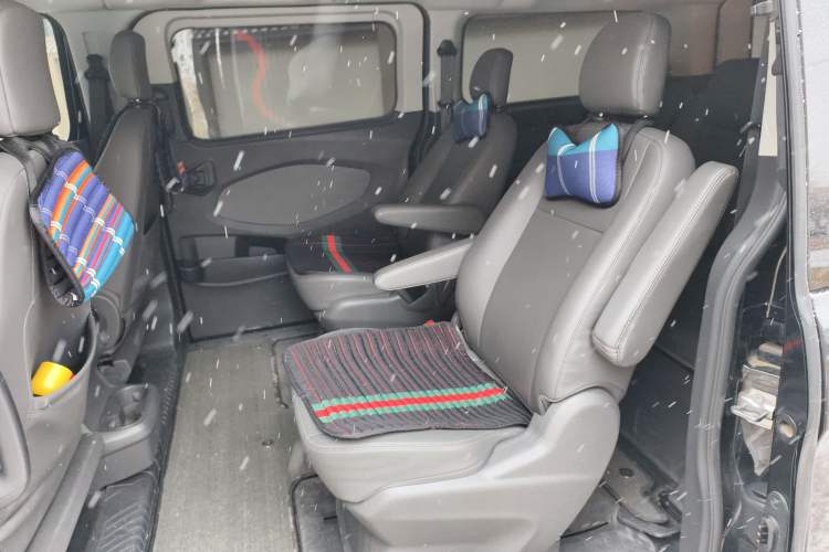 Used Ford Tourneo Custom 2020 2.0T Automatic Elite Edition China VI Standard Left Rear Seat