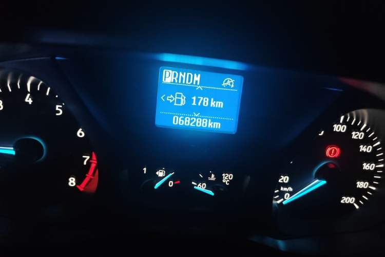 Used Ford Tourneo Custom 2020 Revised Version 2.0T Automatic Elite Edition Odometer Close Up