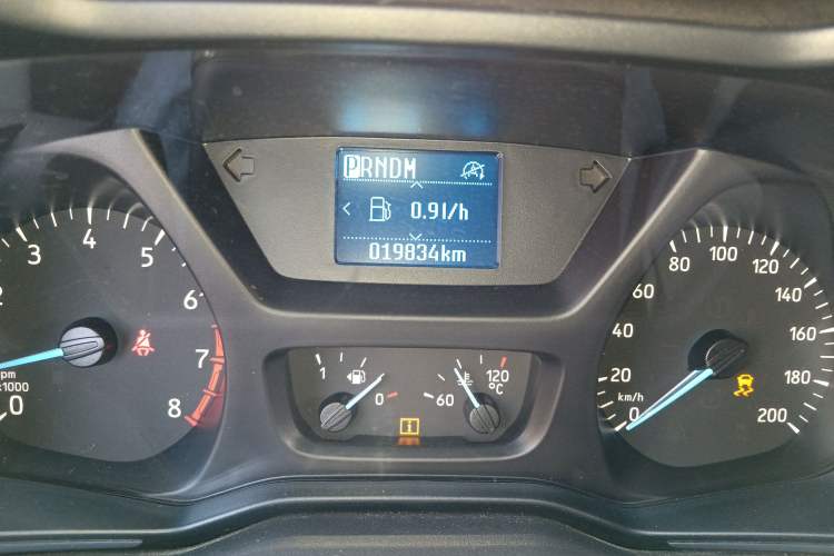 Used Ford Tourneo Custom 2020 2.0T Automatic Elite Version China VI Standard Odometer Close Up