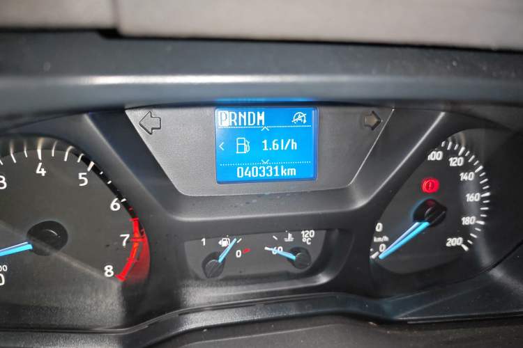 Used Ford Tourneo Custom 2020 2.0T Automatic Elite Edition China VI Standard Odometer Close Up