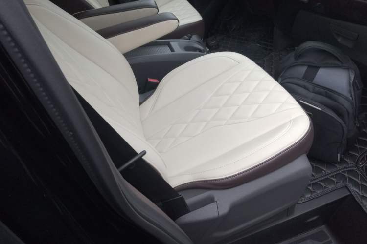 Used Ford Tourneo Custom 2020 2.0T Automatic Elite Edition China VI Standard Right Front Seat