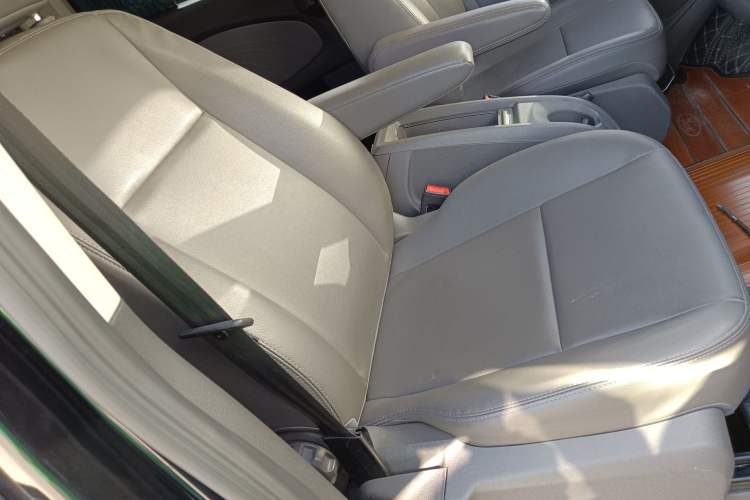 Used Ford Tourneo Custom 2020 2.0T Automatic Elite Edition China VI Standard Right Front Seat