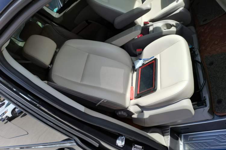 Used Ford Tourneo Custom 2020 2.0T Automatic Elite Edition China VI Standard Right Front Seat