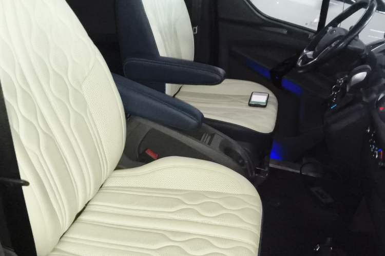 Used Ford Tourneo Custom 2020 2.0T Automatic Elite Edition China VI Standard Right Front Seat