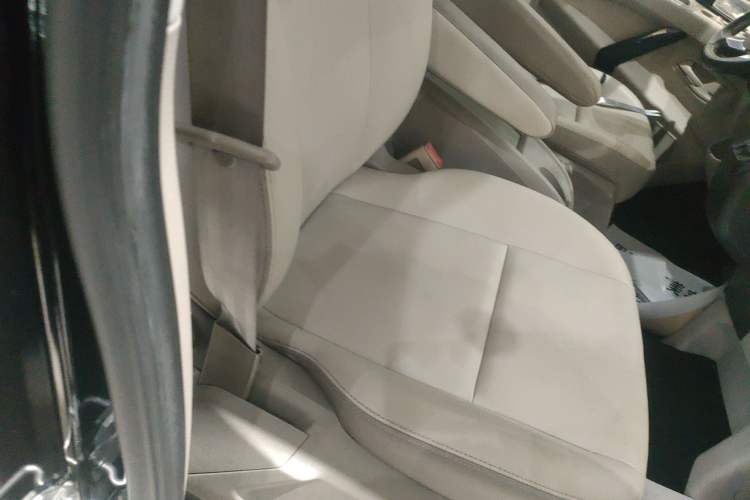 Used Ford Tourneo Custom 2020 2.0T Automatic Elite Edition China VI Standard Right Front Seat
