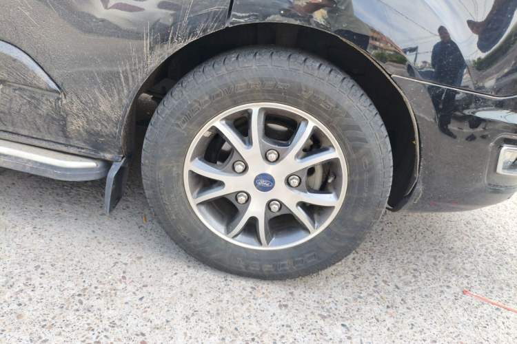 Used Ford Tourneo Custom 2020 Revised Version 2.0T Automatic – Elite Edition Right Front Wheel Hub