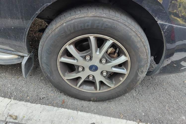 Used Ford Tourneo Custom 2020 2.0T Automatic Elite Version China VI Standard Right Front Wheel Hub