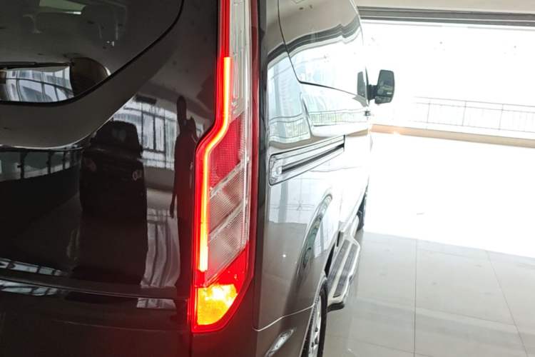 Used Ford Tourneo Custom 2020 2.0T Automatic Elite Edition China VI Standard Right Rear Taillight